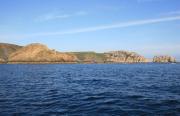 Cabo Peñas desde el E. En primer plano la isla de "La Gaviera"